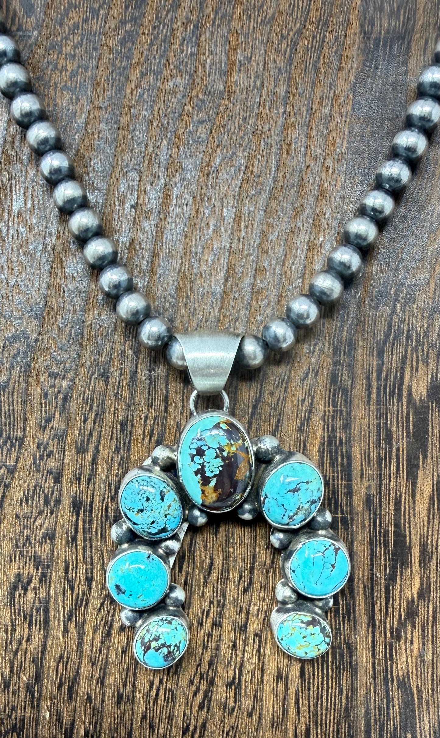#8 Naja Pendant