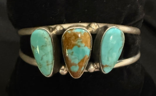 #8 simple band cuff
