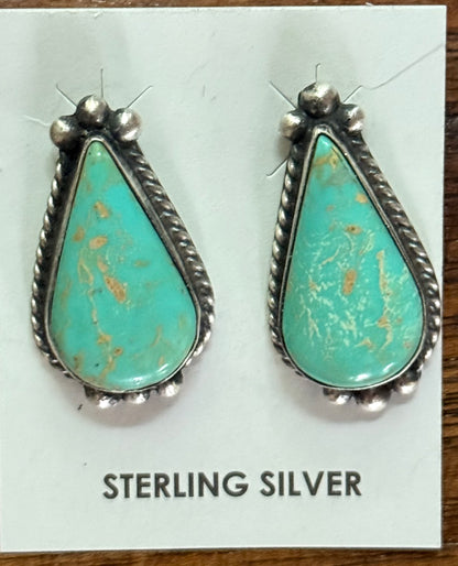 Kingman stud earrings