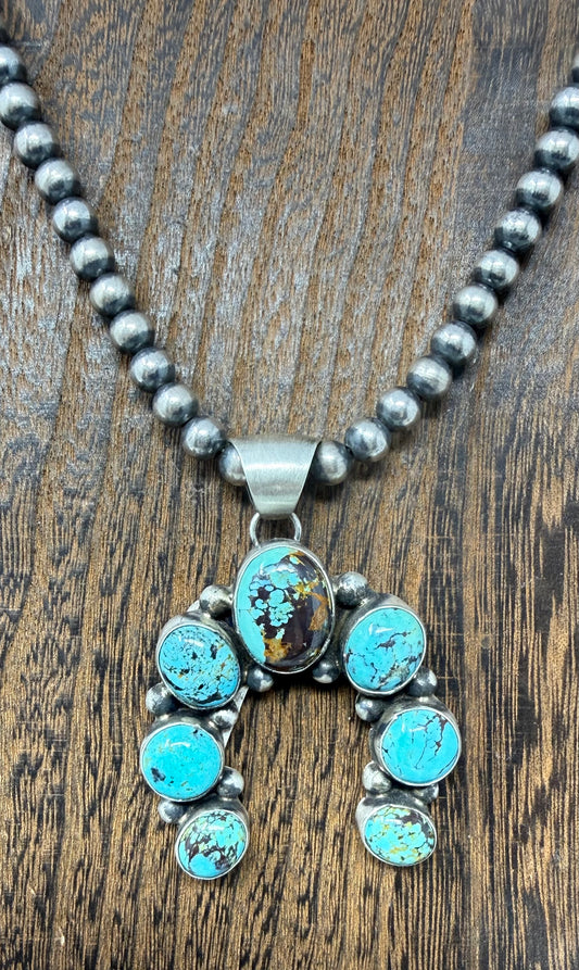 #8 Naja Pendant