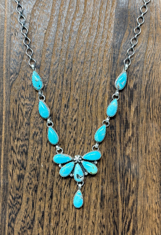 Dainty Kingman Lariat
